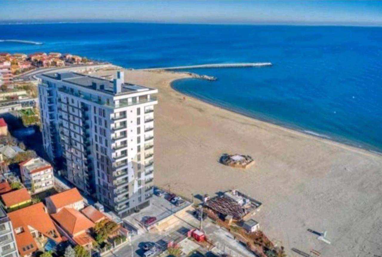 Faleza Nord Apartament De Lux Nou Pe Malul Marii Κονστάντζα Εξωτερικό φωτογραφία